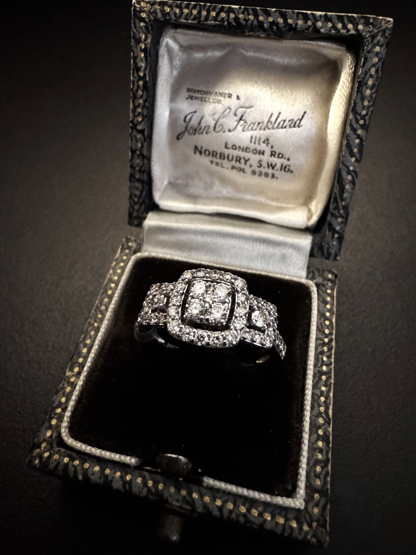 Anillo con diamantes